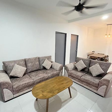 Cameron 1Room Apartment @ Emerald Avenue ブリンチャン エクステリア 写真